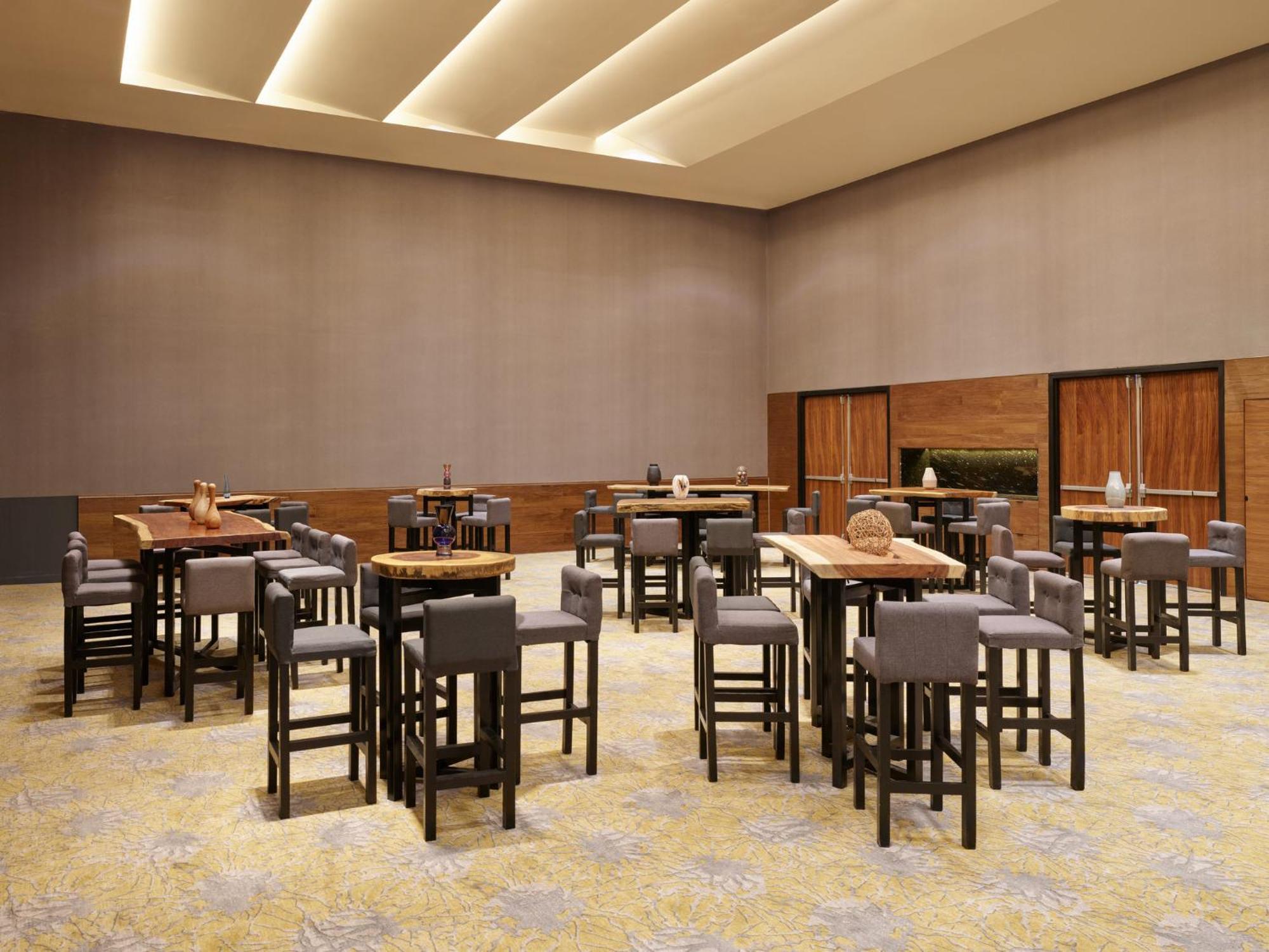 Fiesta Americana Viaducto Aeropuerto Meksyk Zewnętrze zdjęcie The Club at Changi Airport